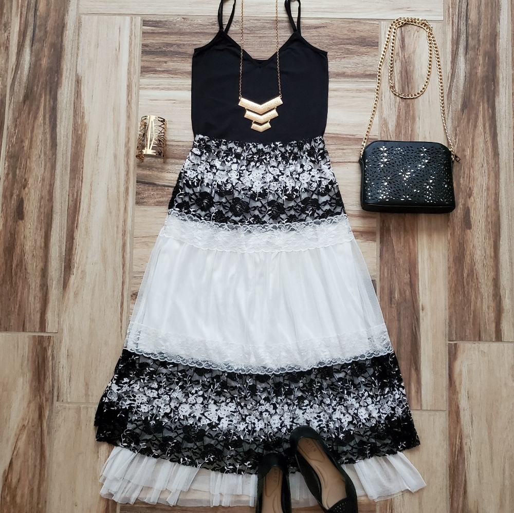 Boutique | Lace Panel Layered Maxi Skirt
